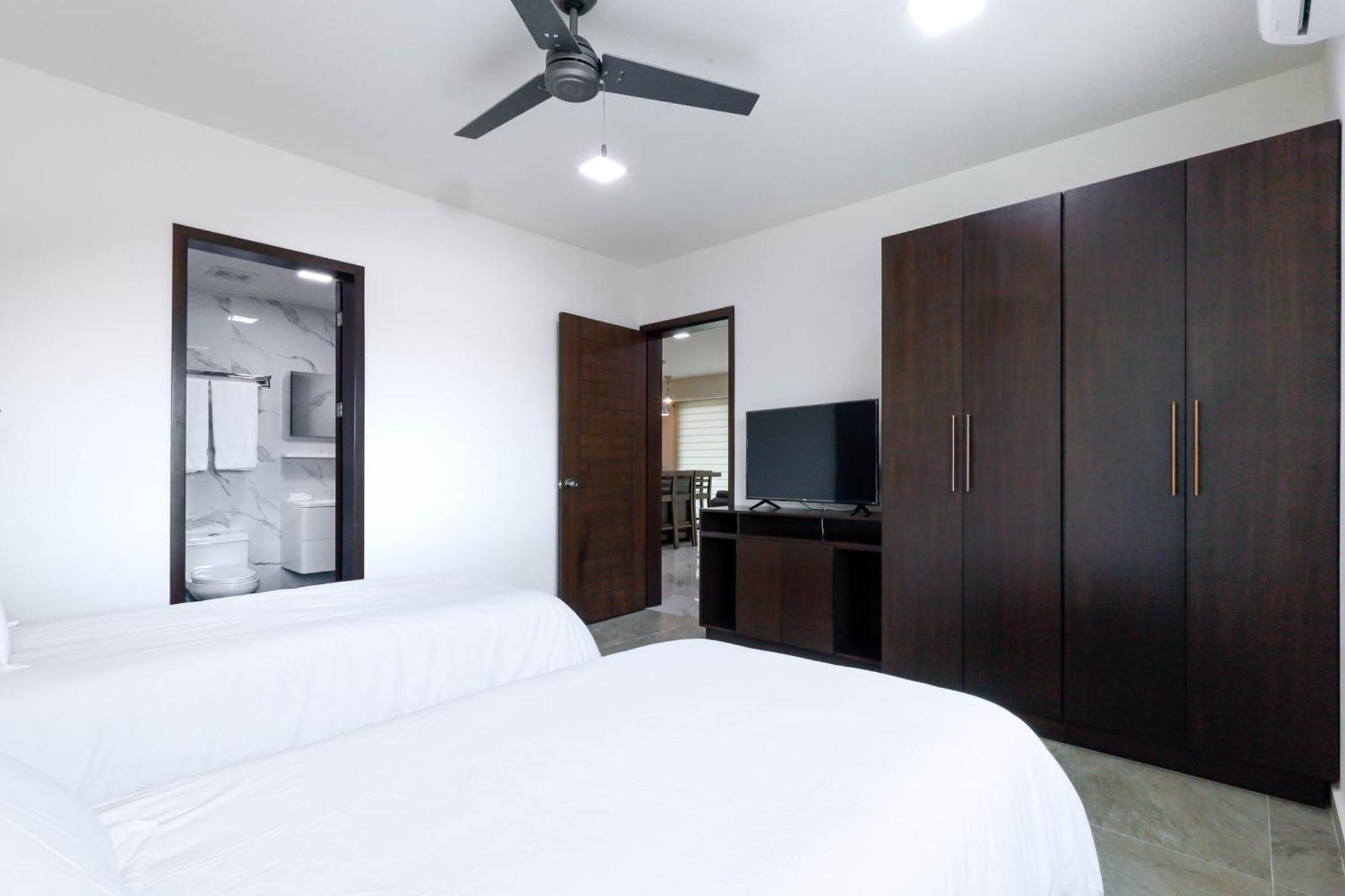 La Poza Suites Isla Mujeres Bagian luar foto